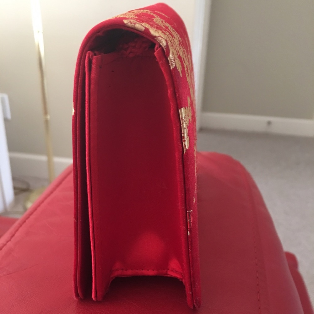 Life is amazing in red! The perfect bag! - Picture 5 of 5